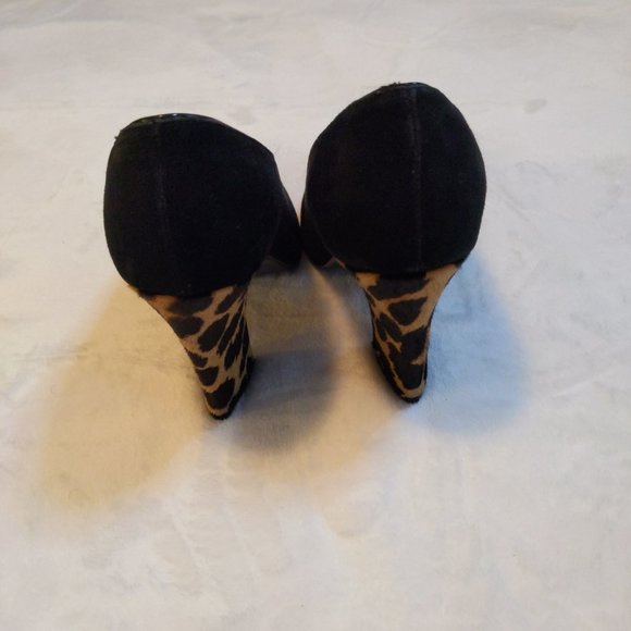 J. Renee Black Suede Leopard Print Block Heels Size 7.5 Wide Width - Picture 5 of 9